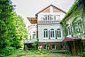 В Саратове за 81 миллион рублей продают особняк с белорусскими кедрами
